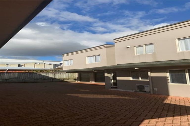 Photo of property in 6/28 Third Avenue, Tauranga, 3110