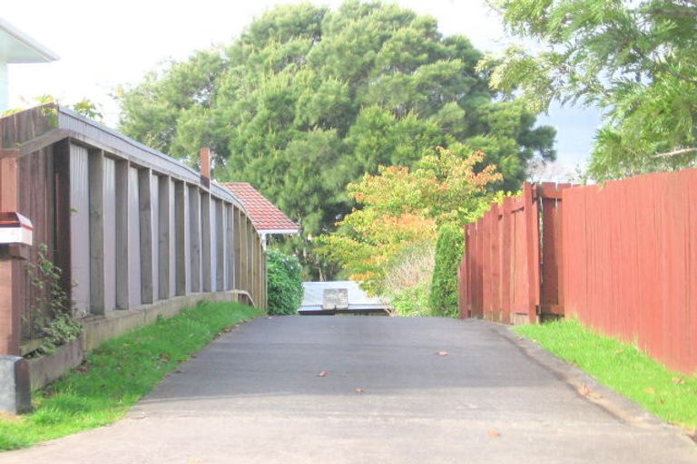 Photo of property in 3 Skyla Place, Massey, Auckland, 0614