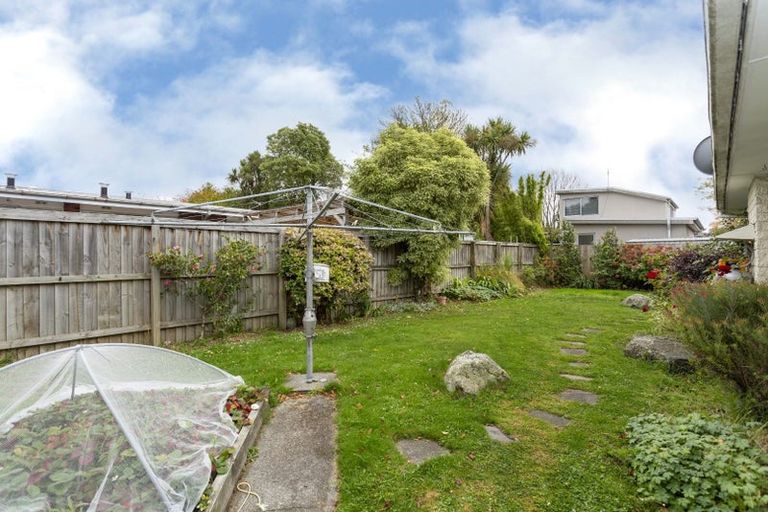 Photo of property in 2/11 Puriri Street, Riccarton, Christchurch, 8041