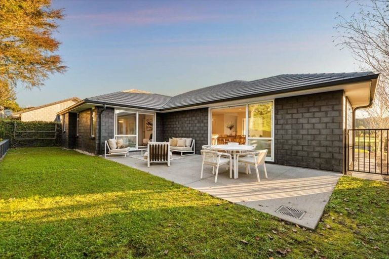 Photo of property in 217 Lakes Boulevard, Pyes Pa, Tauranga, 3112