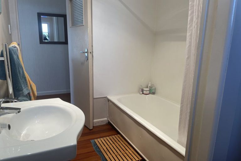 Photo of property in 7 River Road, Red Beach, 0932