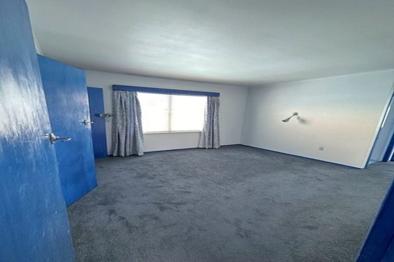 Photo of property in 494 Don Buck Road, Massey, Auckland, 0614