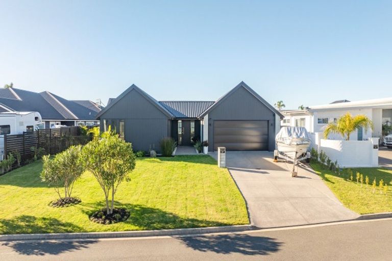 Photo of property in 47 Colpoma Close, Papamoa Beach, Papamoa, 3118