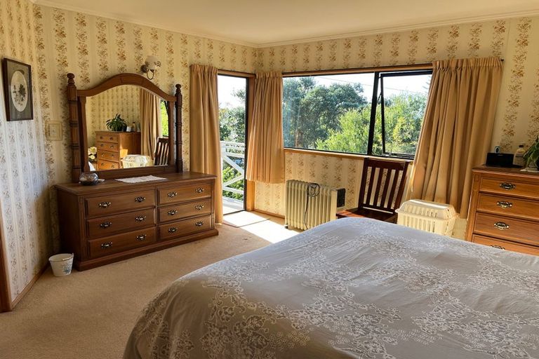 Photo of property in 4 Rae Road, Campbells Bay, Auckland, 0620