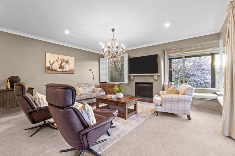 Photo of property in 274 Polson Hill Drive, Aokautere, Palmerston North, 4471