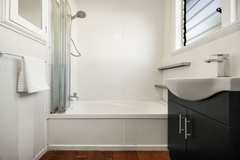 Photo of property in 44 Rimu Street, Maeroa, Hamilton, 3200