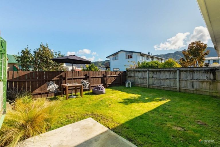 Photo of property in 53f4- Ebdentown Street, Ebdentown, Upper Hutt, 5018
