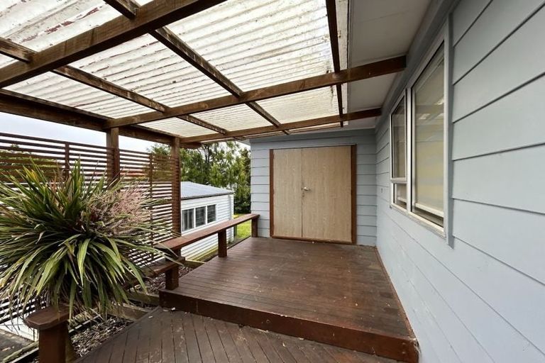 Photo of property in 8 Leatham Crescent, Opaheke, Papakura, 2113