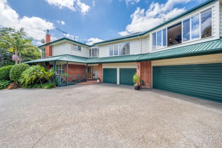 Photo of property in 188 Mellons Bay Road, Mellons Bay, Auckland, 2014