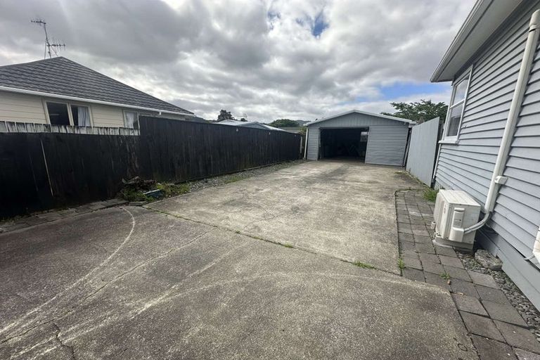 Photo of property in 52 Makarini Street, Paraparaumu, 5032
