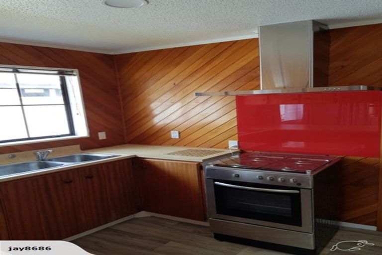 Photo of property in 24 Mcenroe Grove, Naenae, Lower Hutt, 5011