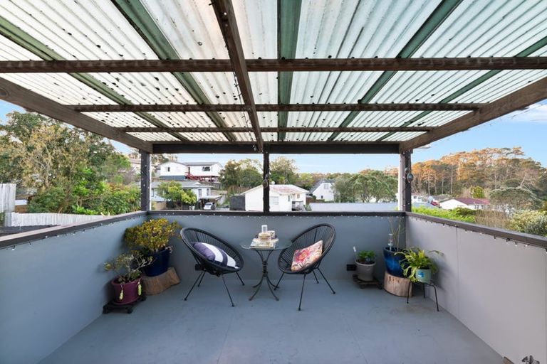 Photo of property in 12 Helena Street, Massey, Auckland, 0614