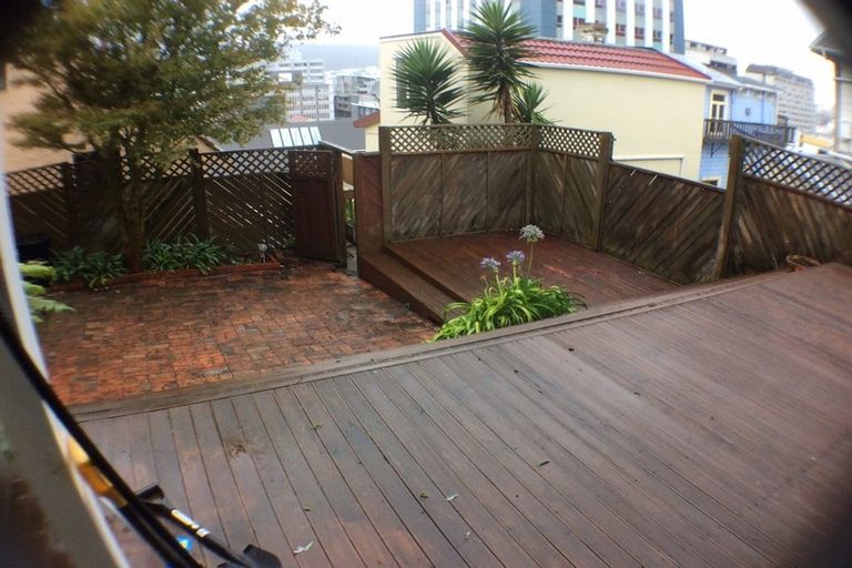 Photo of property in Rosemere Backpackers, 6 Macdonald Crescent, Te Aro, Wellington, 6011