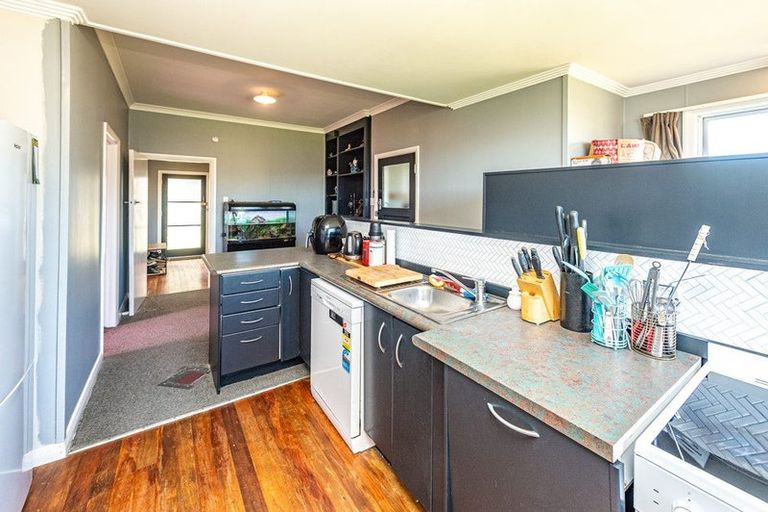 Photo of property in 53 Thatcher Street, Castlecliff, Whanganui, 4501