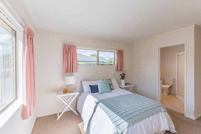 Photo of property in 3 Beachwater Grove, Paraparaumu Beach, Paraparaumu, 5032