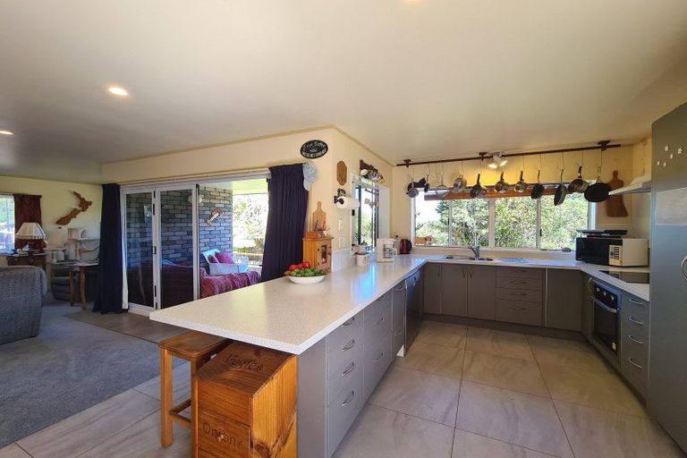 Photo of property in 260a Edward Street, Coromandel, 3506