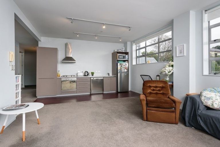 Photo of property in Vespa Apartments, 403/20 Hanson Street, Mount Cook, Wellington, 6021