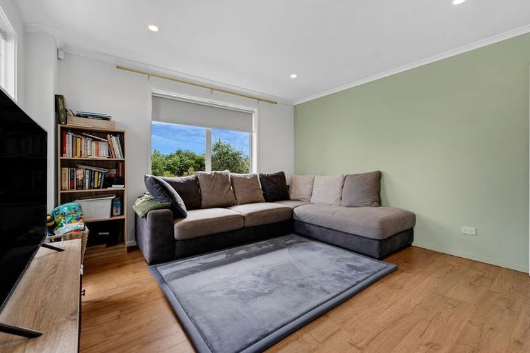 Photo of property in 11 Peet Row, Pokeno, 2471