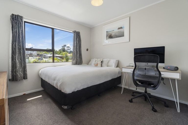 Photo of property in 6 Mona Vale, West Harbour, Auckland, 0618