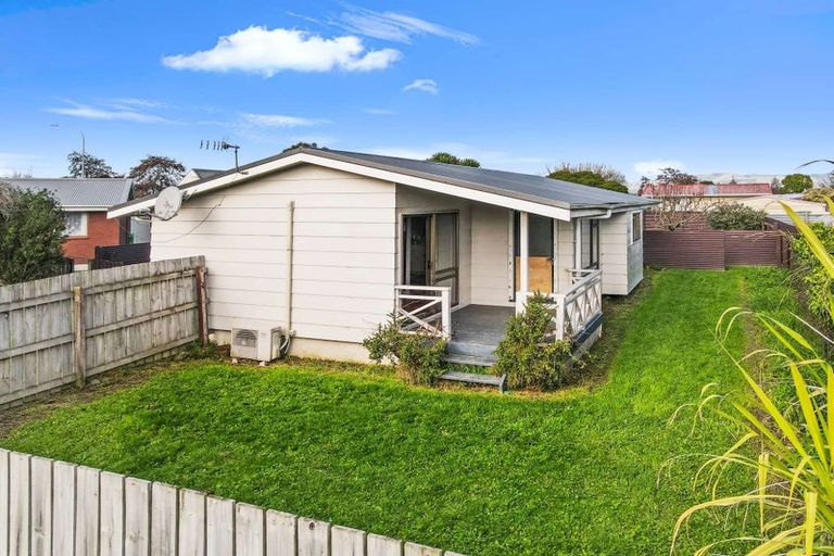 Photo of property in 114 Tremaine Avenue, Westbrook, Palmerston North, 4412