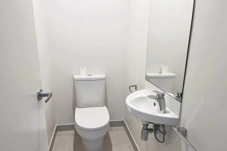 Photo of property in 19 Matairangi Avenue, Totara Heights, Auckland, 2105