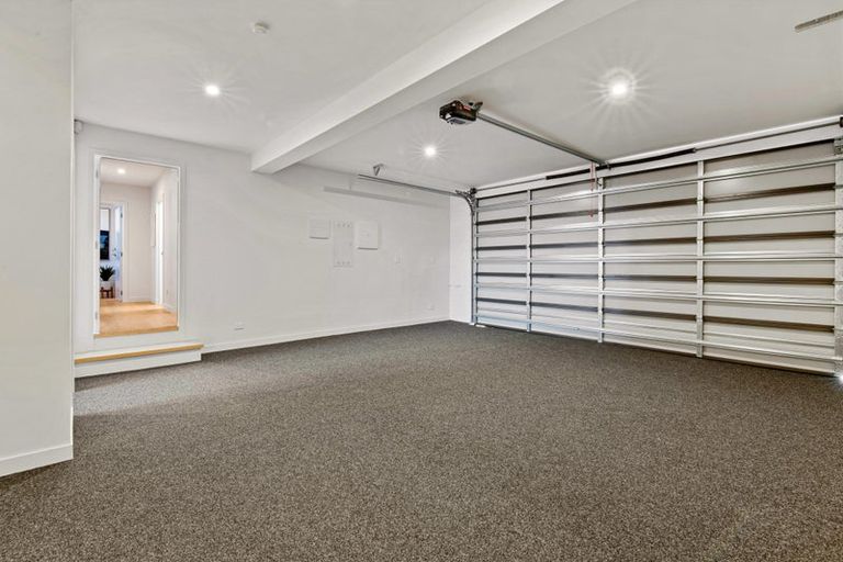 Photo of property in 2/1 Omana Road, Milford, Auckland, 0620