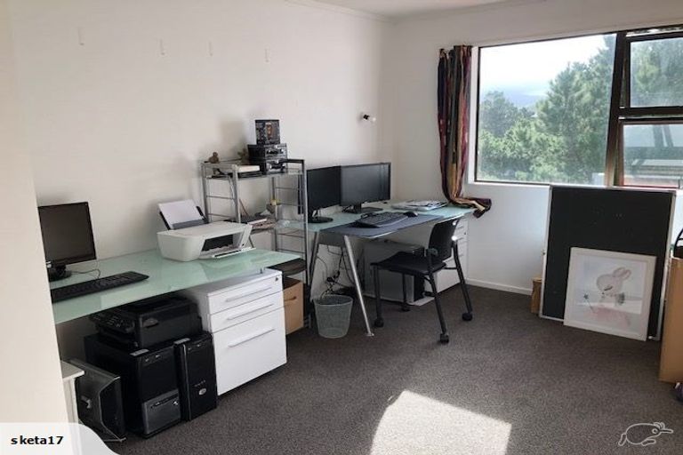 Photo of property in 30 Wingfield Place, Churton Park, Wellington, 6037