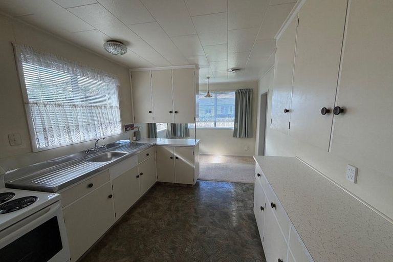 Photo of property in 1/701 Saint Aubyn, Saint Leonards, Hastings, 4120