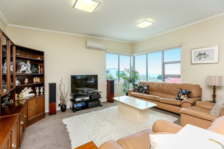 Photo of property in 2 Cutfield Road, New Plymouth, 4310