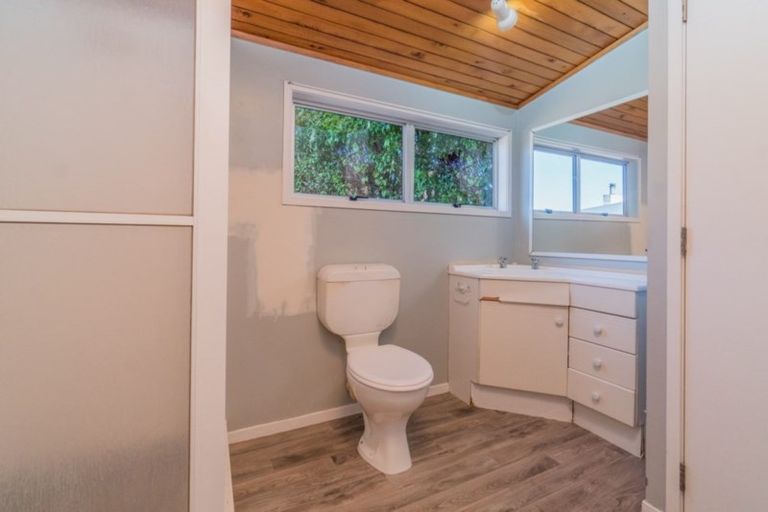 Photo of property in 41 Parrs Cross Road, Henderson, Auckland, 0612