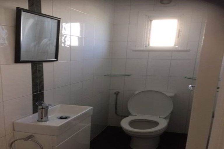 Photo of property in 1/29 Gilliam Street, New Lynn, Auckland, 0600