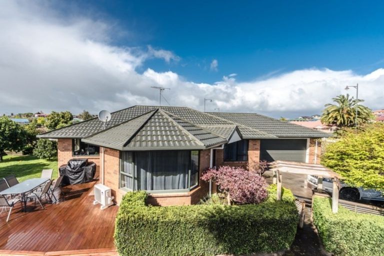 Photo of property in 19 Farnborough Drive, Nawton, Hamilton, 3200