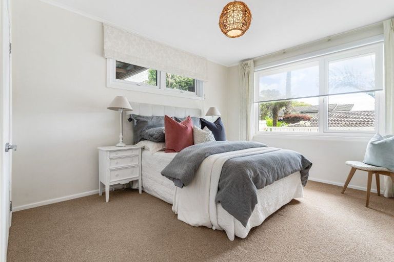 Photo of property in 1/7 Colmar Road, Mellons Bay, Auckland, 2014