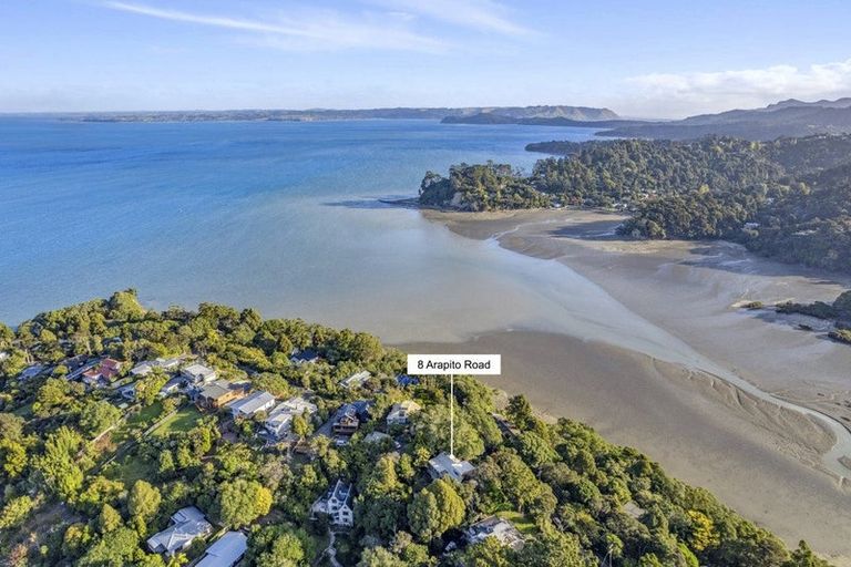 Photo of property in 8 Arapito Road, Titirangi, Auckland, 0604
