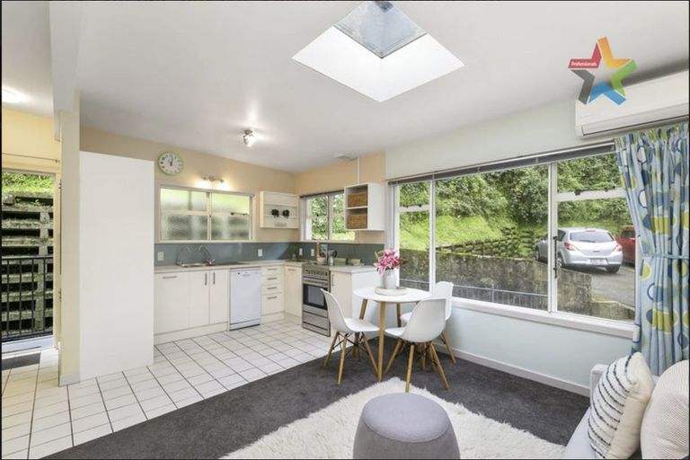 Photo of property in Parkland Flats, 12/51u Adams Terrace, Kelburn, Wellington, 6021