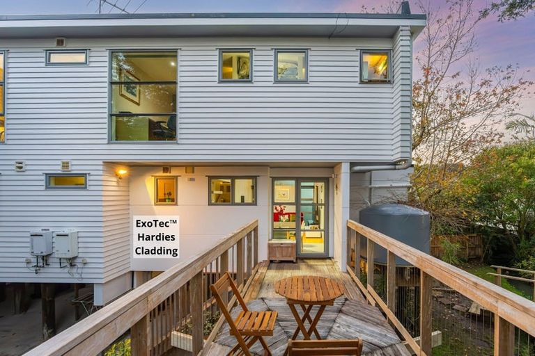 Photo of property in 21a Lyons Avenue, Murrays Bay, Auckland, 0630