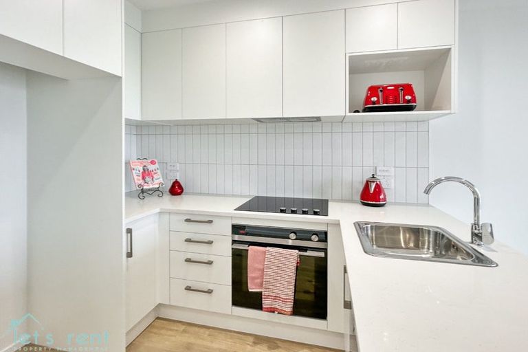 Photo of property in 23 Ngae Place, Mangere East, Auckland, 2024