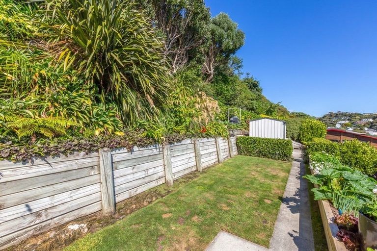Photo of property in 8 The Crowsnest, Whitby, Porirua, 5024
