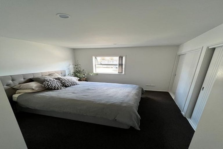 Photo of property in 78a Lincoln Park Avenue, Massey, Auckland, 0614