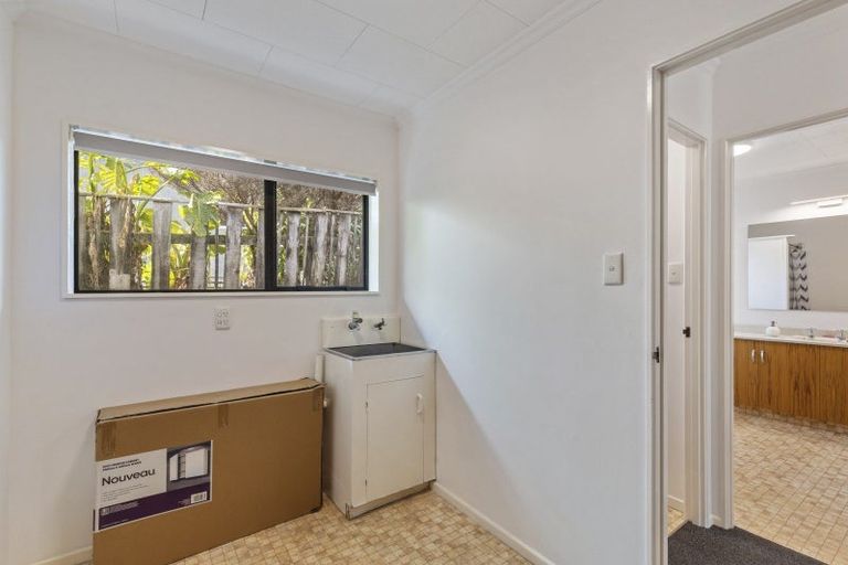 Photo of property in 2 Squire Place, Blagdon, New Plymouth, 4310