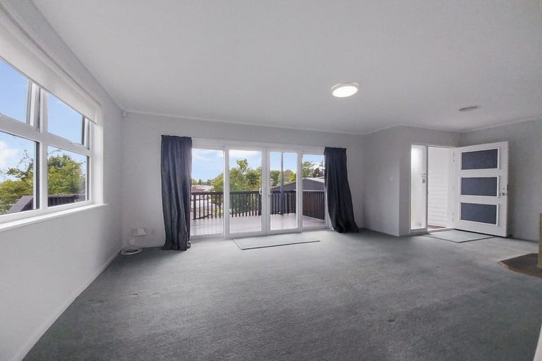 Photo of property in 30 Nevada Avenue, Pakuranga Heights, Auckland, 2010