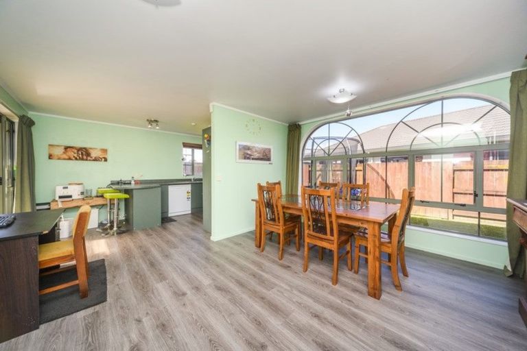 Photo of property in 72 Parnell Heights, Kelvin Grove, Palmerston North, 4414