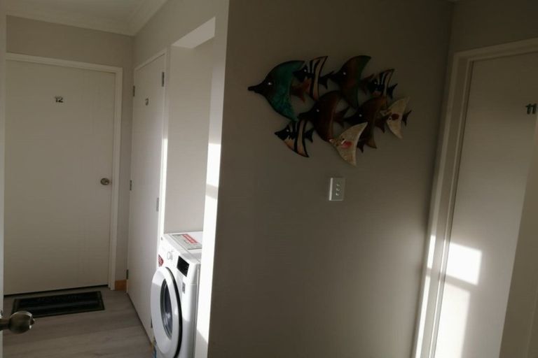 Photo of property in 76 Ferndown Avenue, Papatoetoe, Auckland, 2025