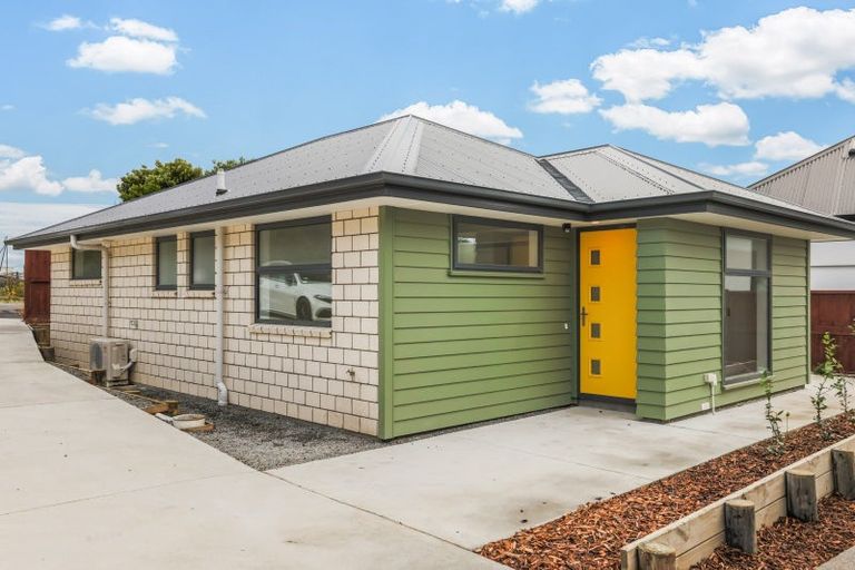 Photo of property in 223b Mount Pleasant Road, Mount Pleasant, Christchurch, 8081