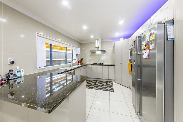 Photo of property in 9 Goh Place, Manurewa, Auckland, 2105