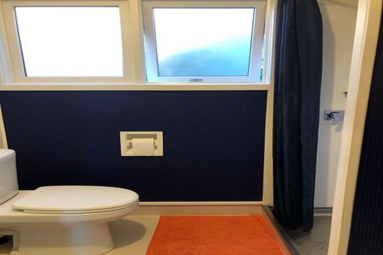 Photo of property in 9 City View Terrace, Birkenhead, Auckland, 0626