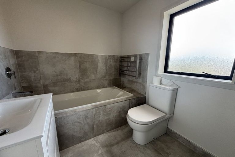 Photo of property in 10 Kearns Drive, Hobsonville, Auckland, 0616