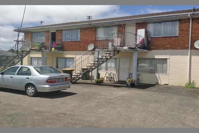 Photo of property in 4/90 Kenderdine Road, Papatoetoe, Auckland, 2025