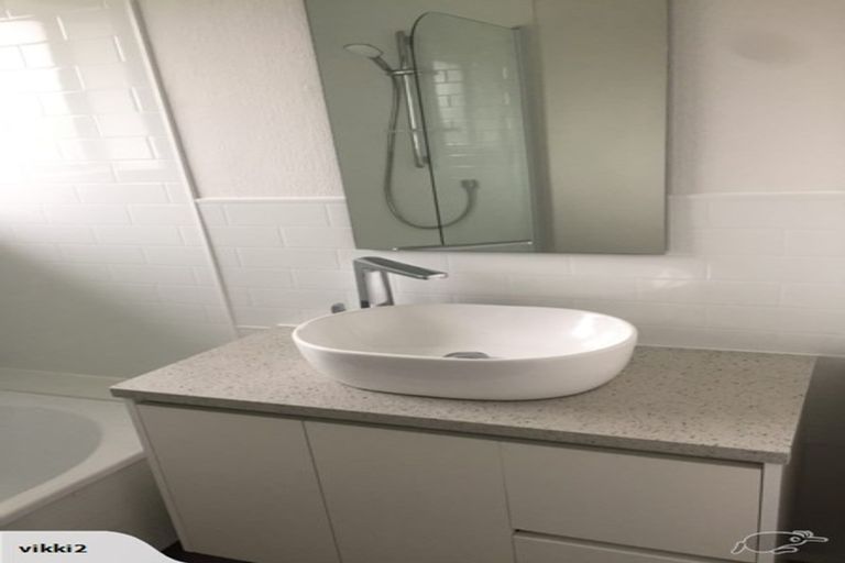 Photo of property in 4/10 Loop Road, Orewa, 0931