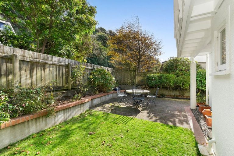 Photo of property in 16a Ferry Street, Seatoun, Wellington, 6022